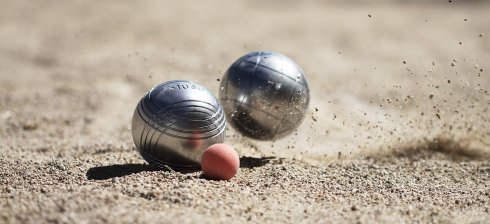 petanque_large.jpg__2560x1175_q85_crop_subsampling-2_upscale